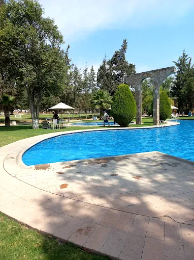 alberca en casa club granjas
