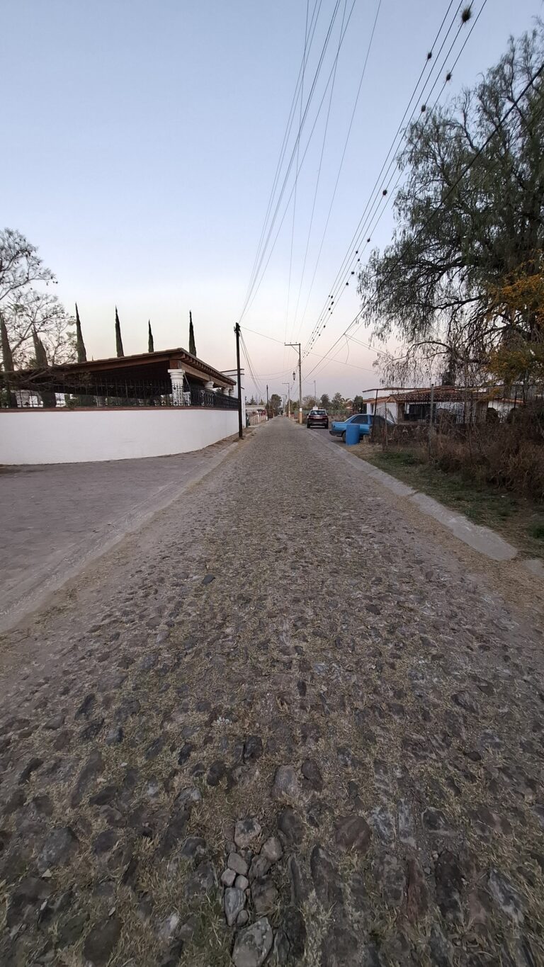 calle hacia la derecha vertical